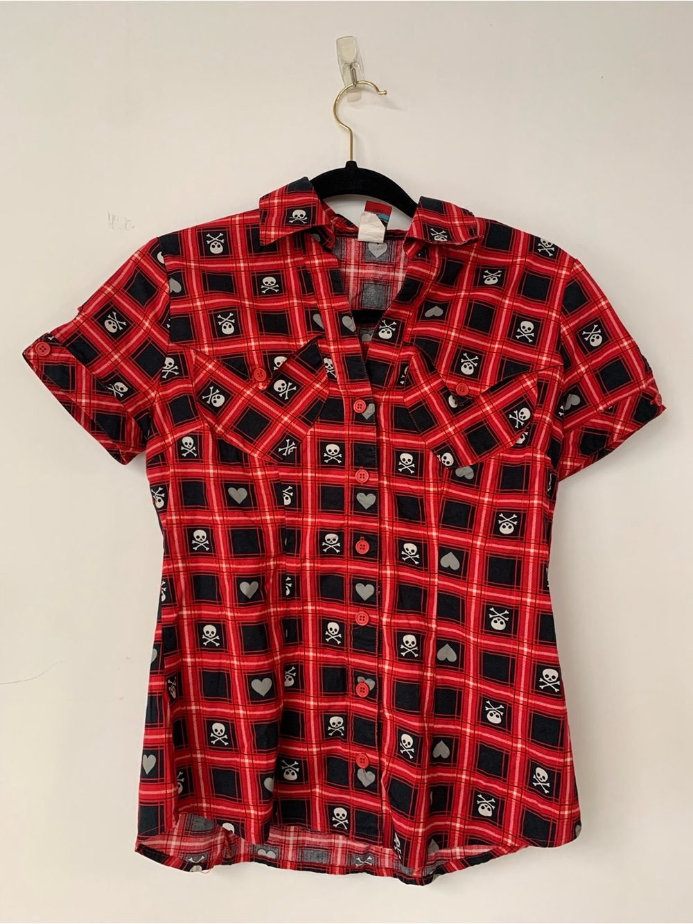 Sweet Love Red Plaid Short-Sleeve Button-Up Shirt with Skull & Heart Print